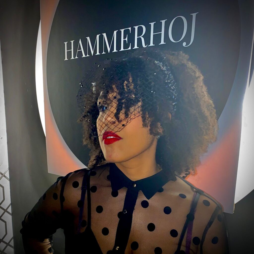 Kim Simmons en la presentación de Hammerhoj